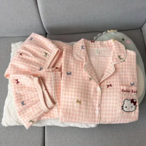 Hello Kitty Wo Pajamas Three Piece Short Sleeved Suit
